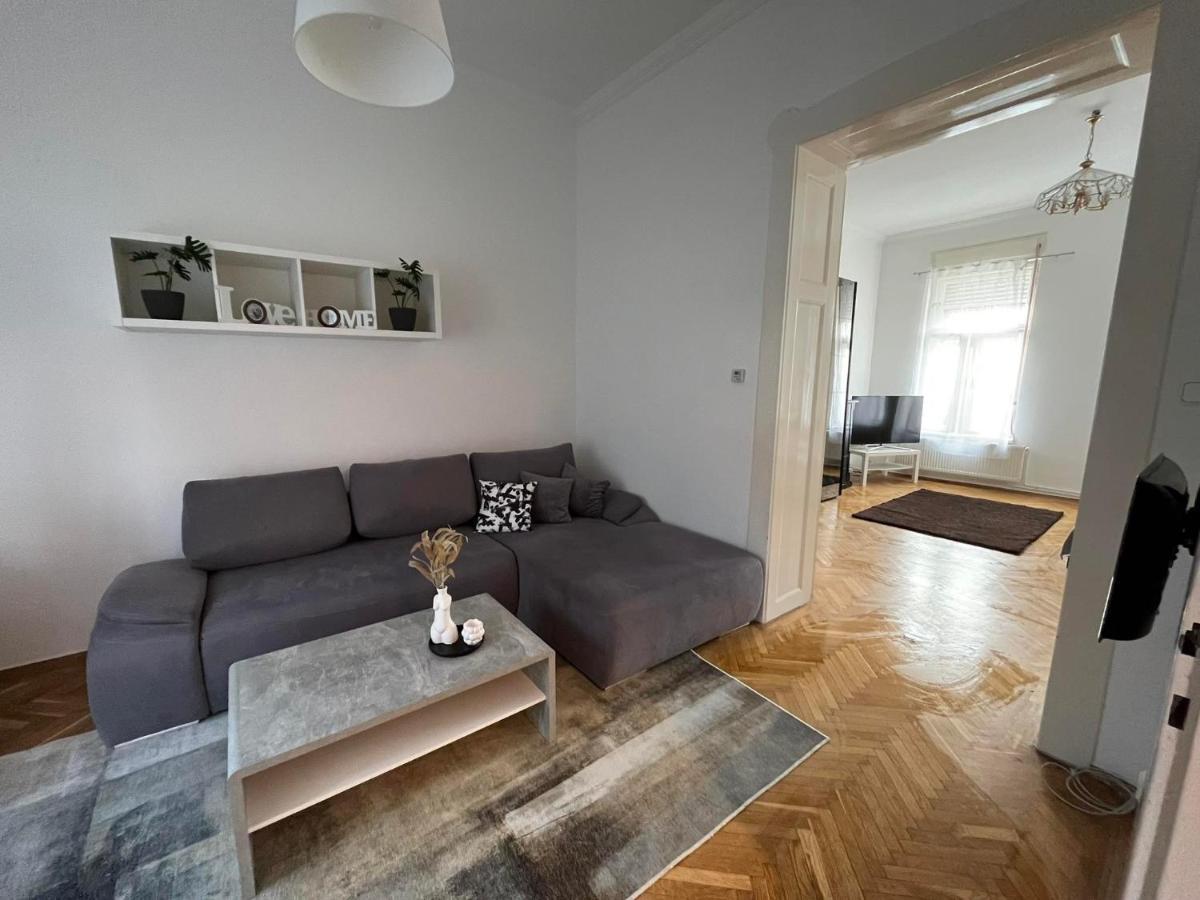 Szeged Apartman Luaran gambar